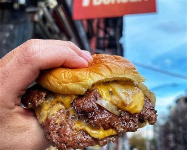 7th St Burger: The Ultimate Guide to the Best Burgers in Town