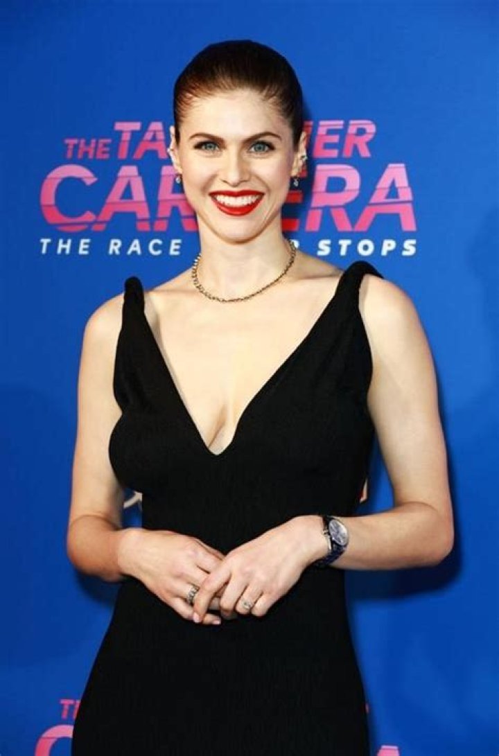 Exploring the Controversy Surrounding Alexandra Daddario's Sextape: Facts and Fiction