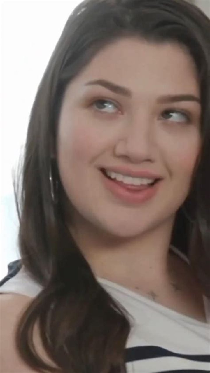 Alyx Sarr: The Rising Star in Music and Entertainment