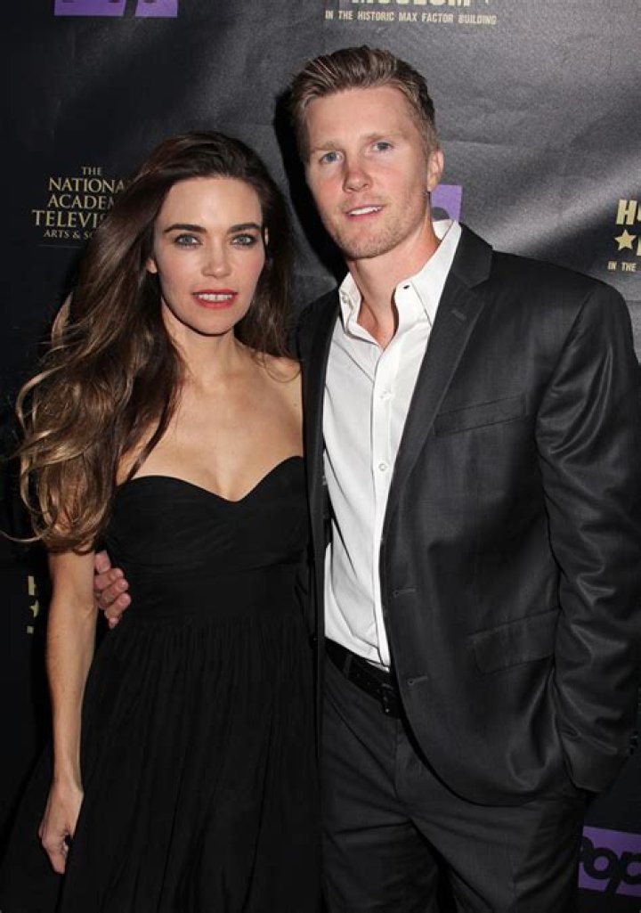 Amelia Heinle and Thad Luckinbill Back Together: A Comprehensive Look at Their Relationship
