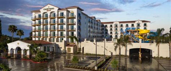 A Journey Through the Anaheim Courtyard Theme Park: A World of Fun and Adventure