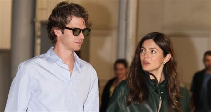 Unveiling Andrew Garfield's Girlfriend: A Journey Through Love and Fame