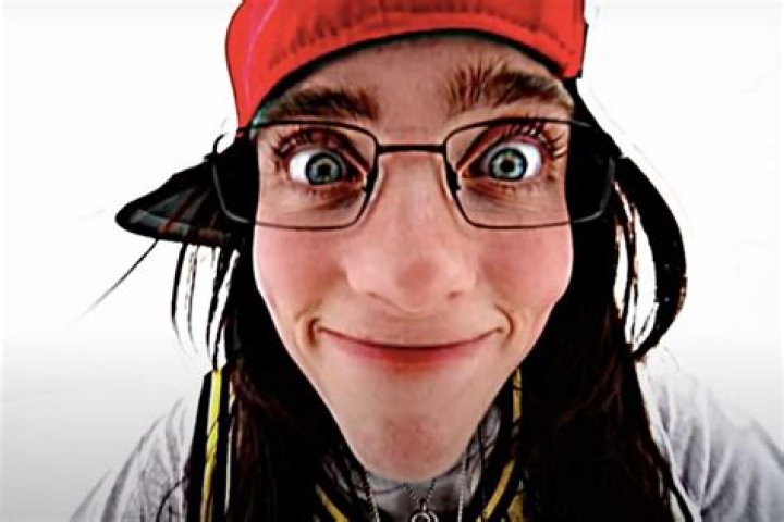 Unpacking the Fascination Behind the Billie Eilish Lunch Video