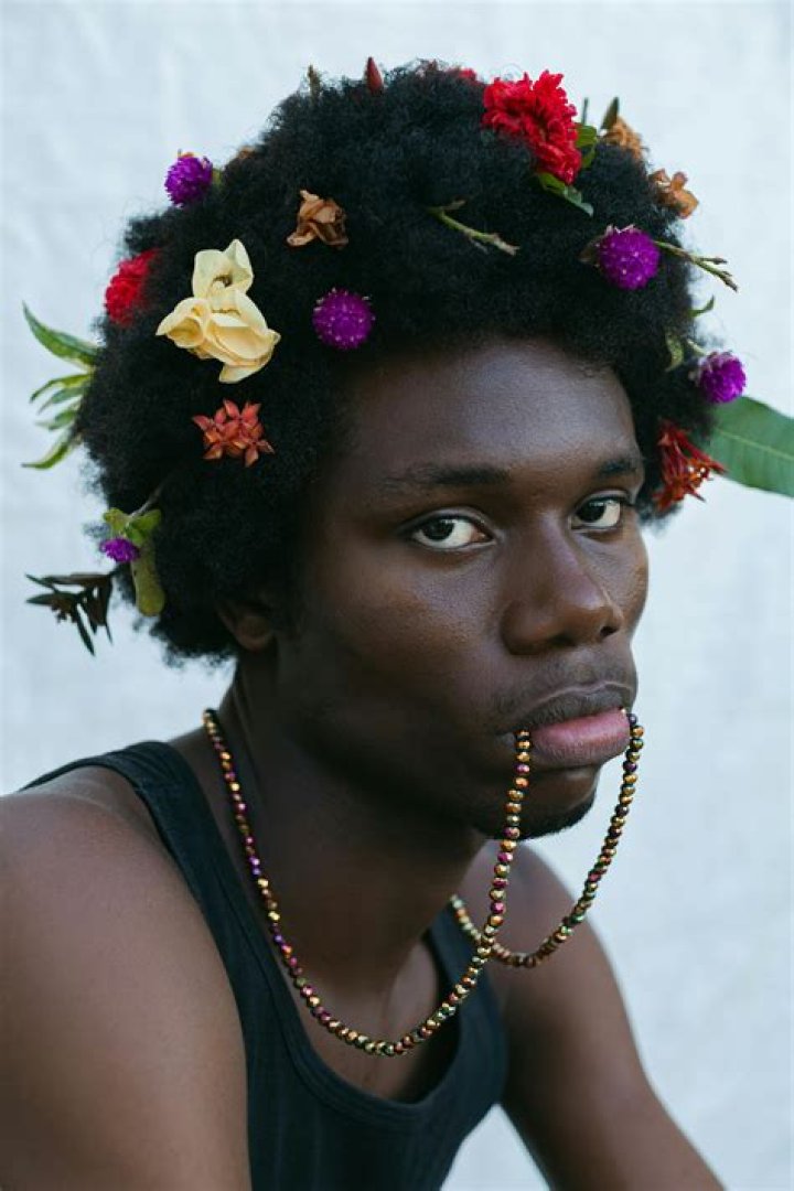 Exploring the World of Black Midgets: A Unique Perspective