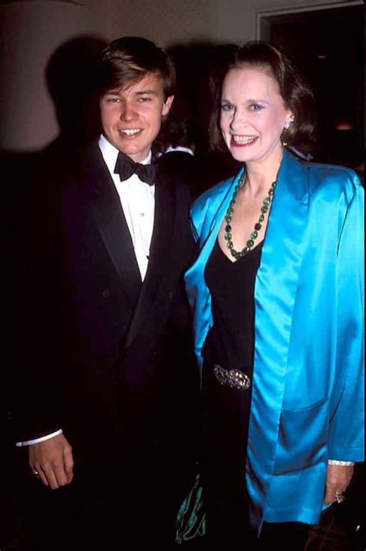 Carter Vanderbilt Cooper: A Comprehensive Biography