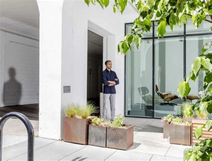 Discovering the Lavish Life: Chamath Palihapitiya House