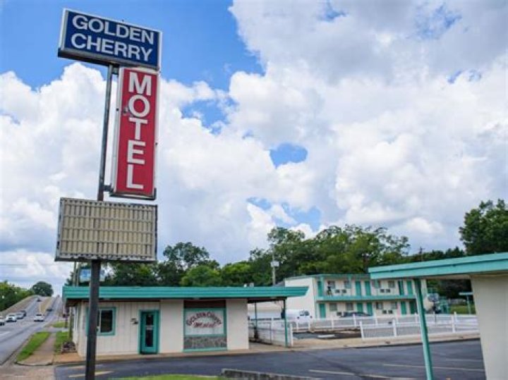 Sweet Cherry Motel: Cozy & Affordable Stays