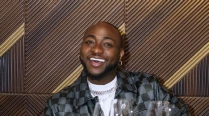 Discovering Davido's Height: The Nigerian Music Sensation
