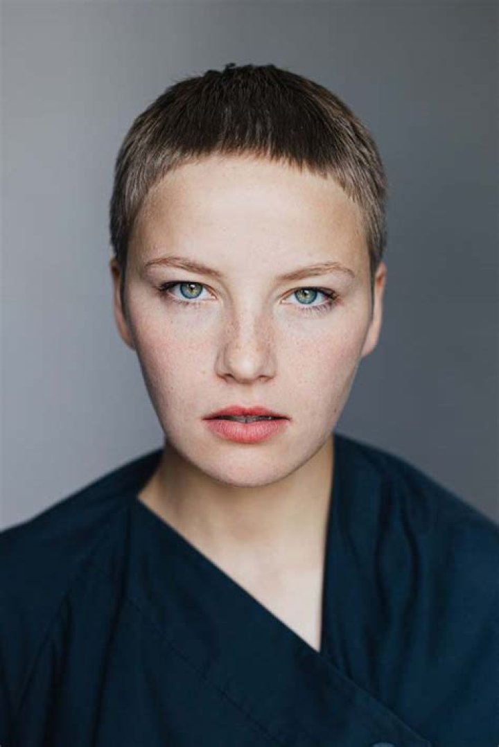 Unveiling the Life and Career of Devrim Lingnau