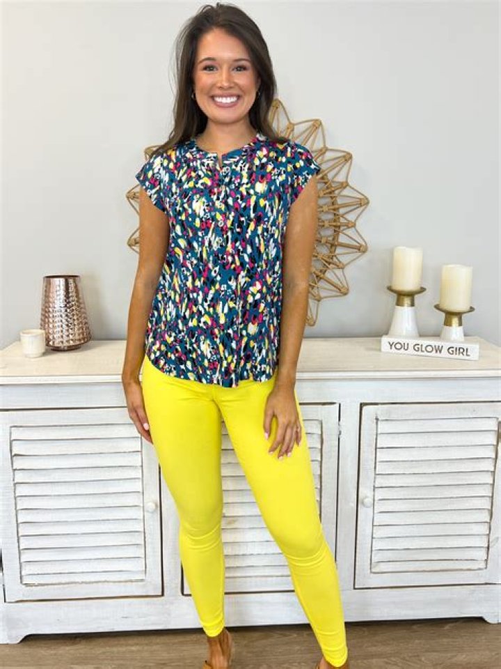 Discount Divas: Mastering the Art of Saving While Shopping