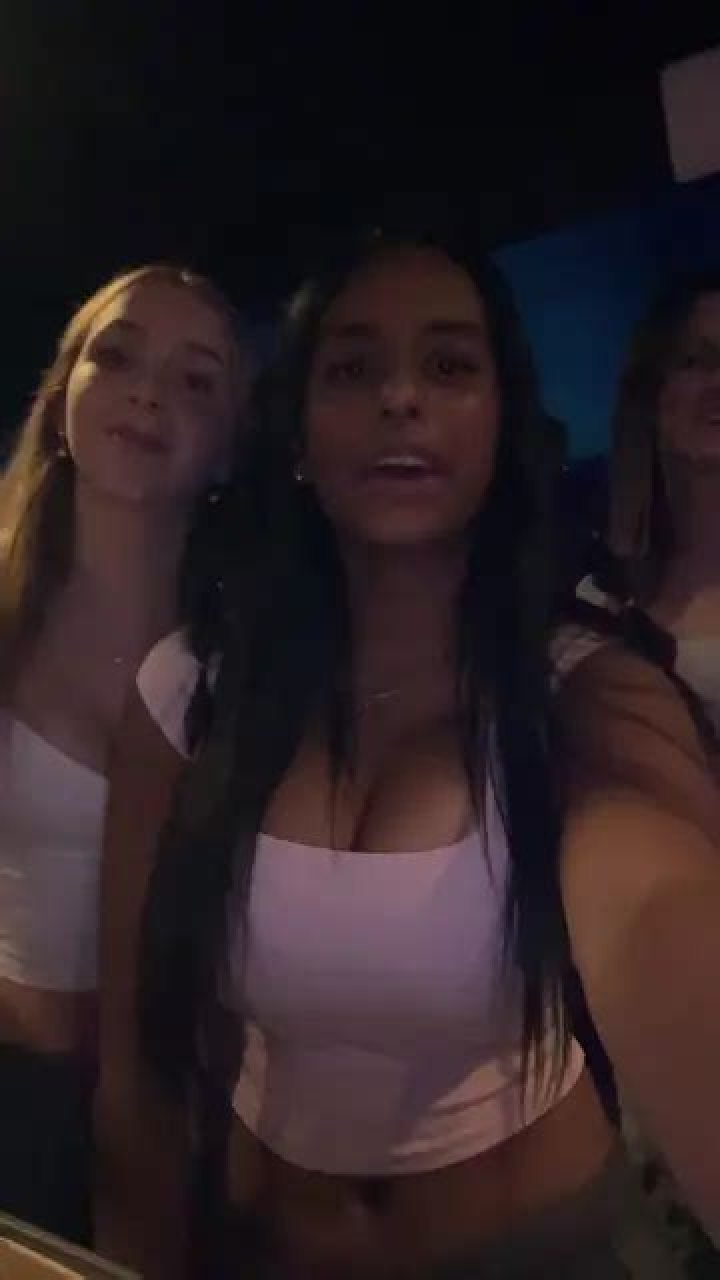 Emily Santtt: A Rising Star in the Entertainment Industry