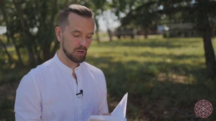 Discovering the Life and Insights of Graham Wardle Through His Book