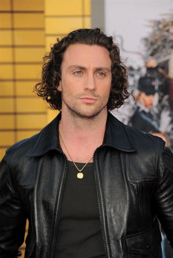 Discovering the Charisma of Hot Male Actors: A Deep Dive into Their Lives and Careers