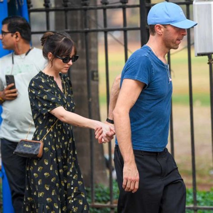 How Did Chris Martin and Dakota Johnson Meet? A Comprehensive Look at Their Journey