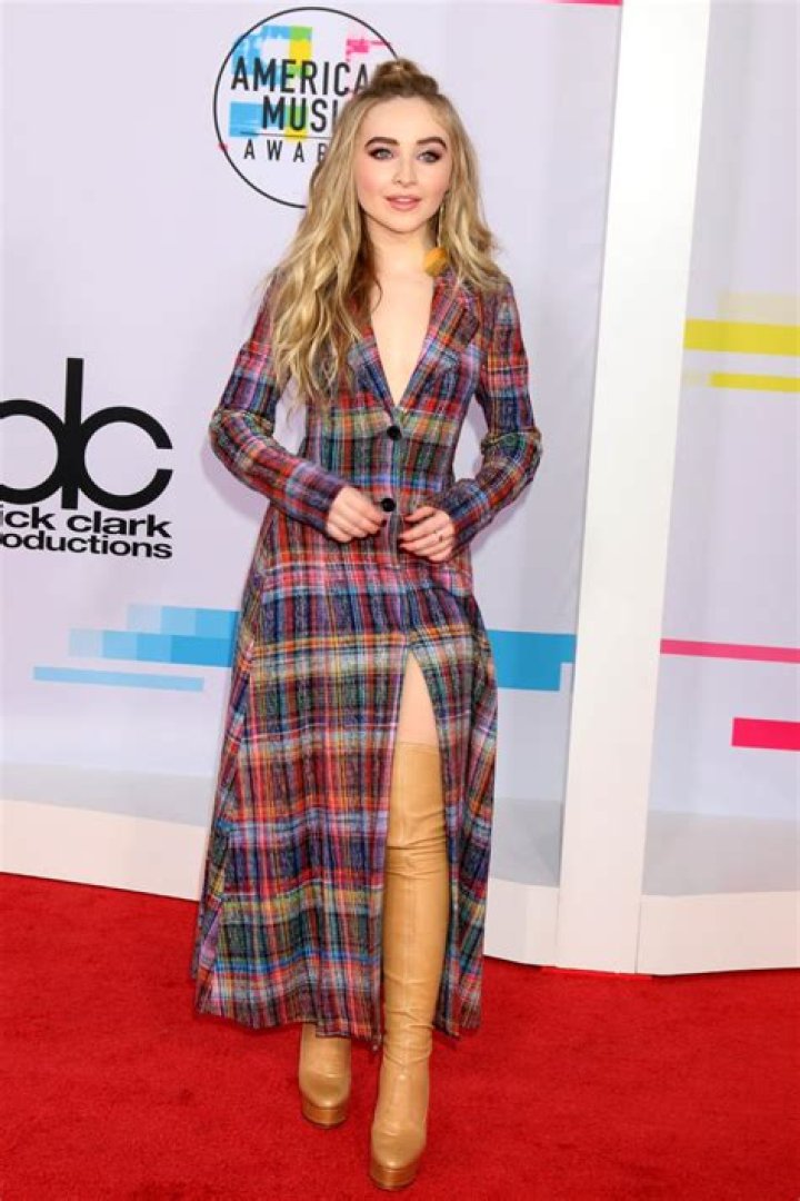 Unveiling the Mystery: How Much Does Sabrina Carpenter Weigh?
