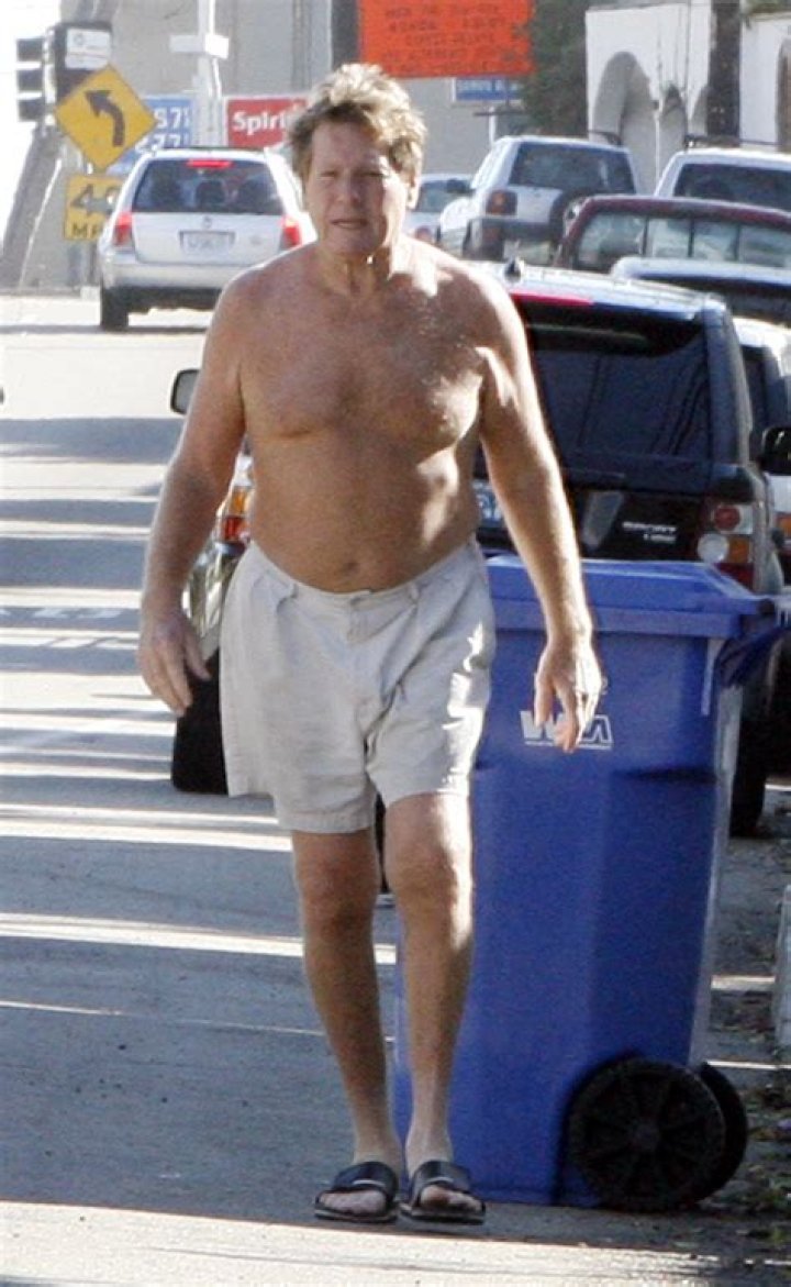 Is Ryan O'Neal Healthy and Alive? His Health Situation Unveiled