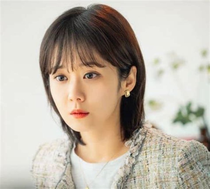 Exploring the Life and Career of Jang Nara: A Multifaceted Actress