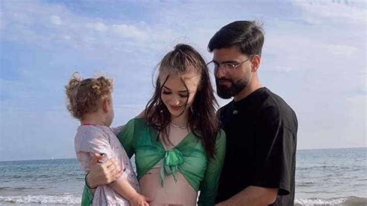 Discovering the Allure of Jasi Bae: A Rising Star