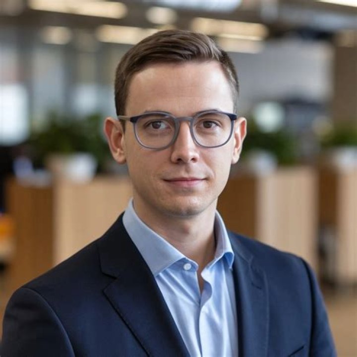 Discover Jason Blum's Staggering Net Worth and Business Acumen