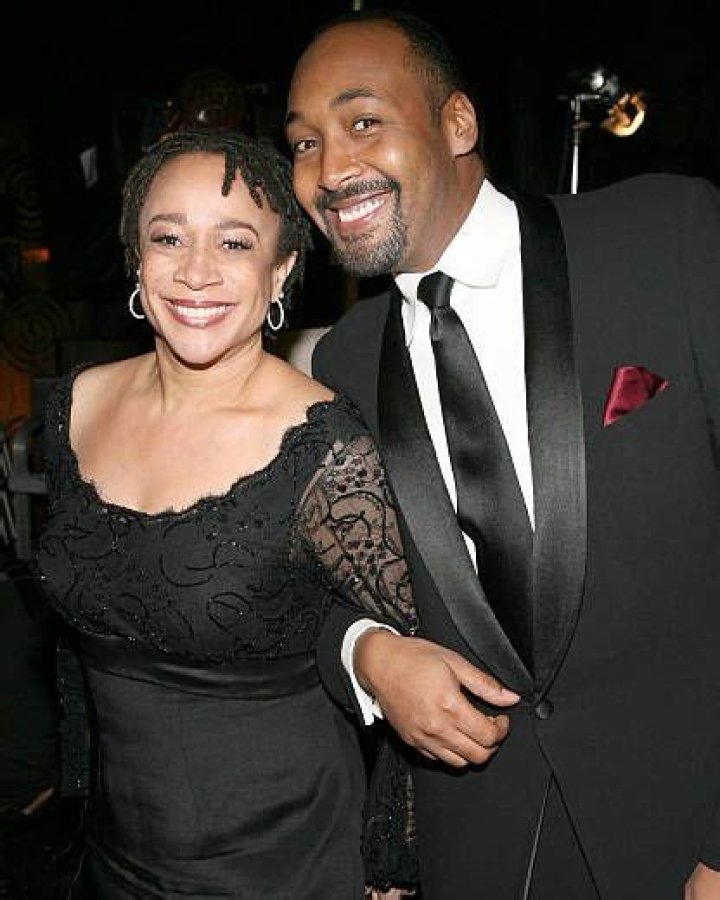 Jesse L. Martin Married: Exploring the Life and Love of the Renowned Actor