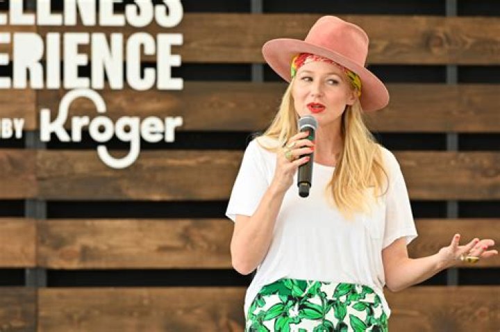 Discover Jewel's Staggering Net Worth in 2023