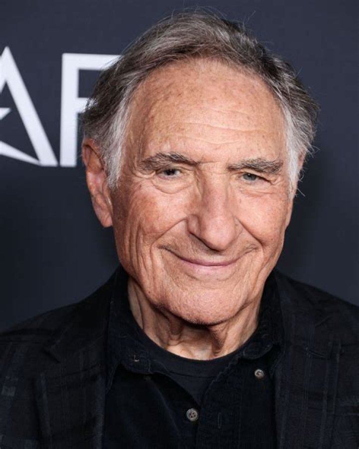 Exploring the Life and Career of Judd Hirsch: A Talented Actor and Cultural Icon