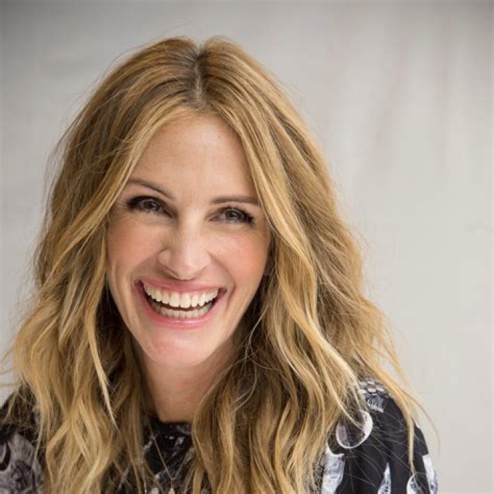 Julia Roberts Hair 2022: A Comprehensive Guide to Her Iconic Styles