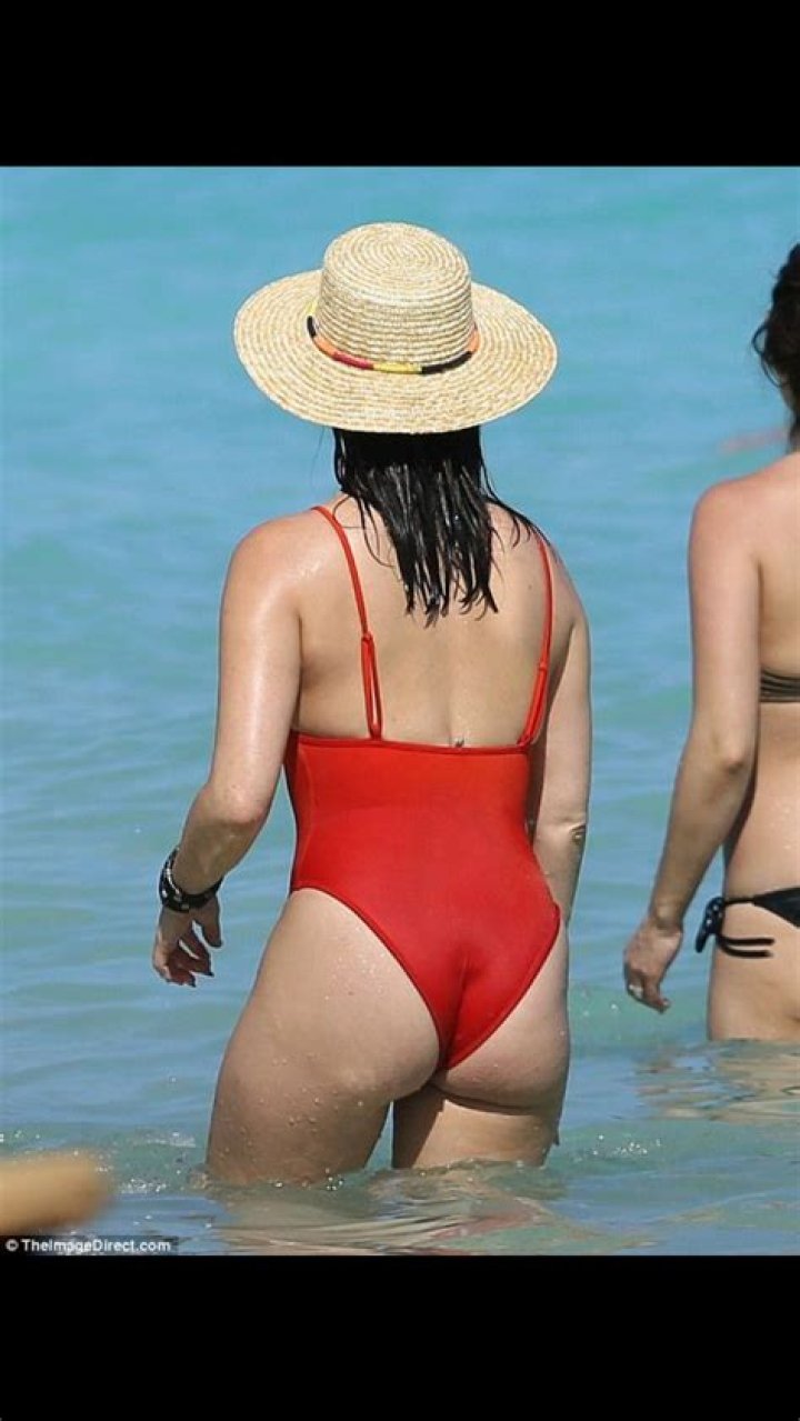 Kaitlan Collins: Style and Elegance in Bathing Suits