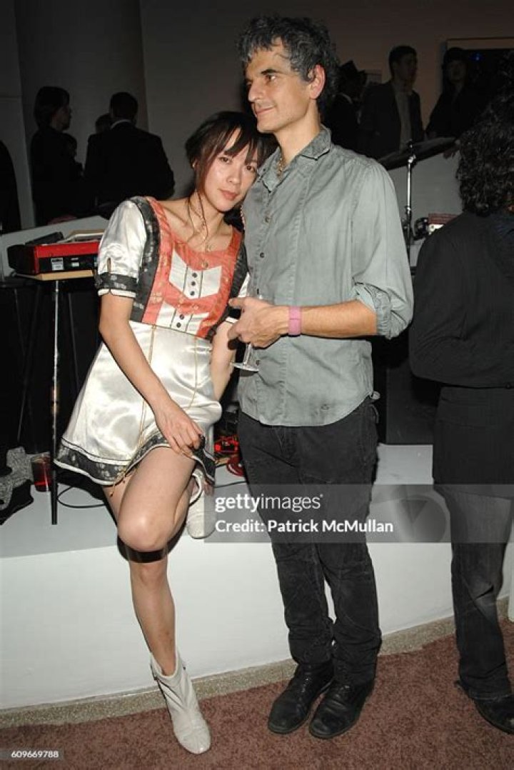 Kazu Makino Husband: A Deep Dive into the Personal Life of the Blonde Redhead Frontwoman