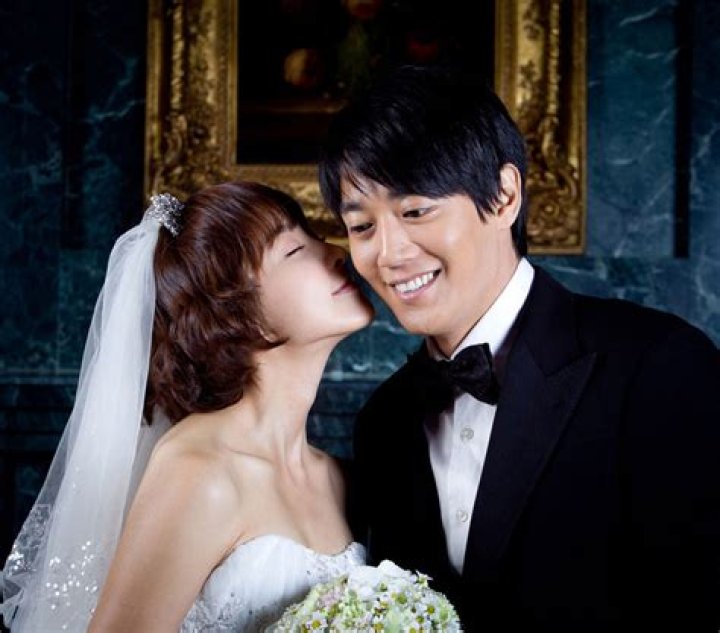 Discovering the Life of Kim Rae-won's Wife