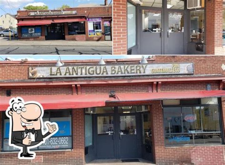 Discovering the Charm of La Antigua Bakery