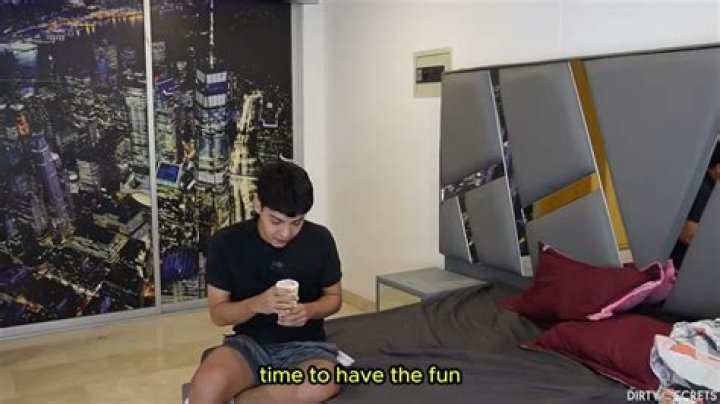 Discover the Fascinating World of "La Chica Es Emma Anturin"