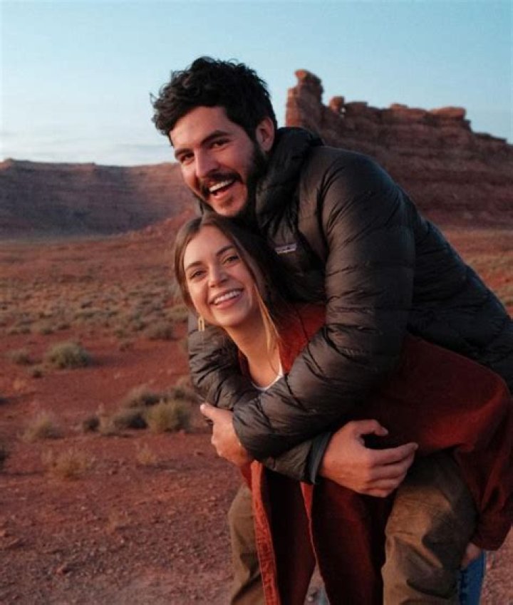 Exploring the Love Story of Lee Asher and Sara: A Journey Towards Engagement
