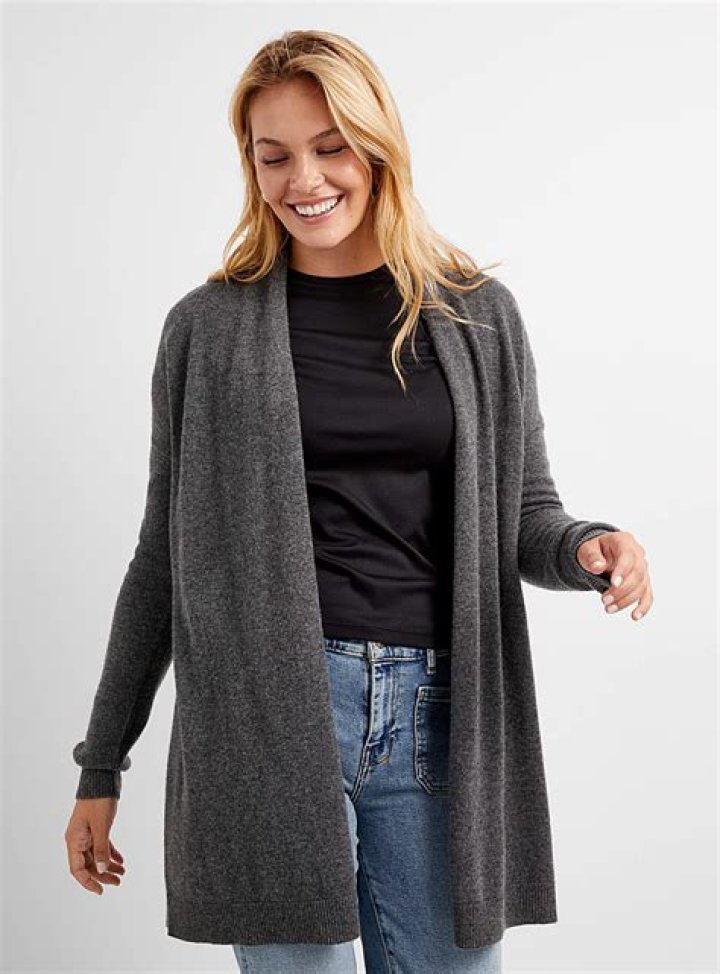 Long Cardigan: The Ultimate Fashion Staple for Every Wardrobe