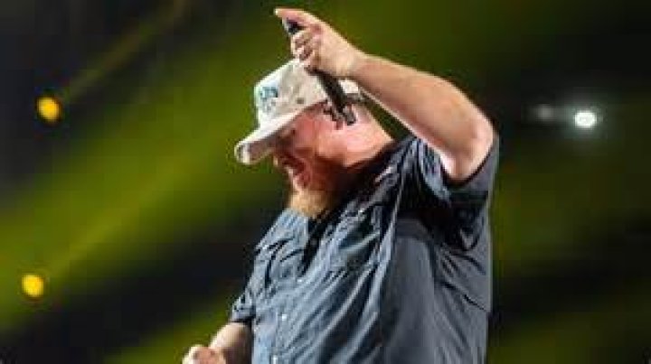 Luke Combs: The Rise of a Phoenix in Country Music