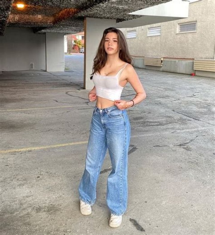 Mikalya Campinos: A Rising Star in the Digital World