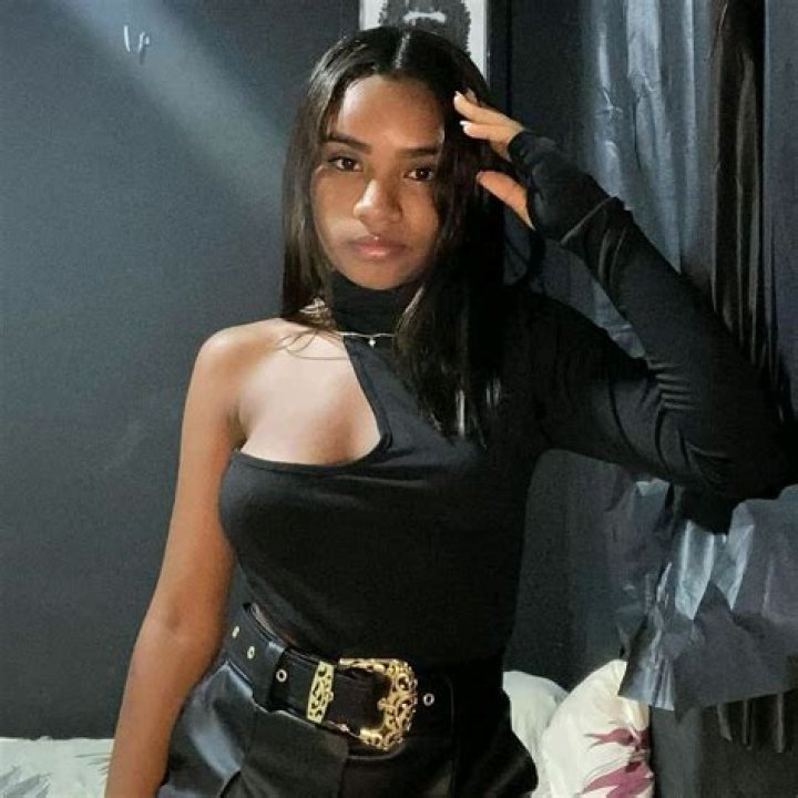 Nayara Assun&ccedil;&atilde;o: The Rising Star in the World of Entertainment