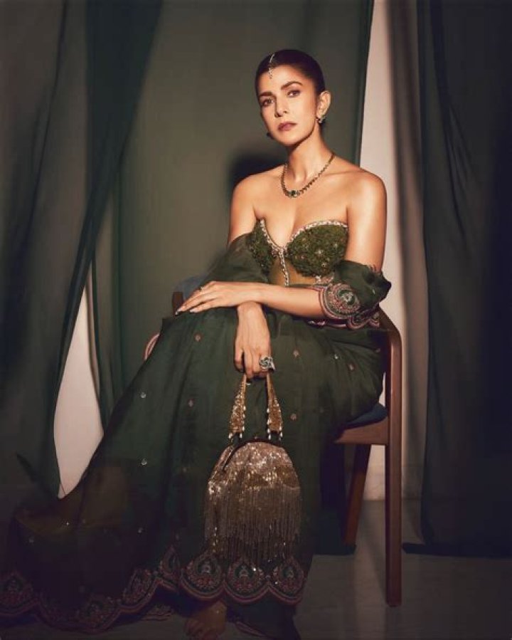 Nimrat Kaur Fashion Style: A Fusion of Elegance and Tradition