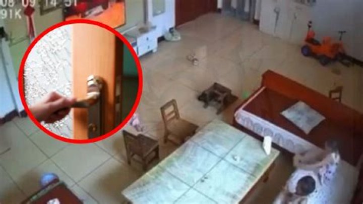 No Debiste Abrir La Puerta: Understanding the Consequences of Opening the Door