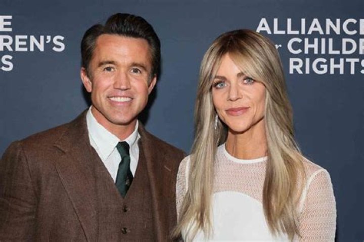 Exploring the Lives and Careers of the Olsen Twins and Kaitlin Olson