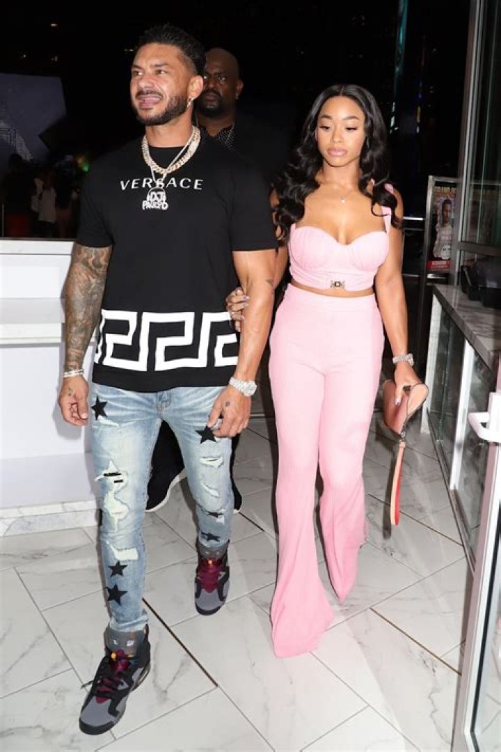 Unveiling the Life of Pauly D's Wife: A Closer Look