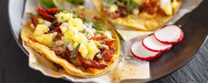 Delicious Pineapple Tacos: Sweet & Savory Fusion