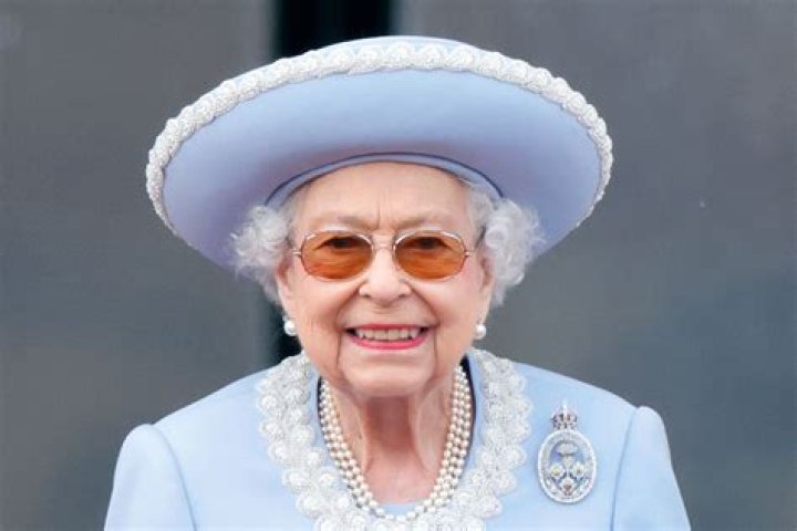 Queen's Jubilee Golden: A Celebration of Royal Legacy and Heritage