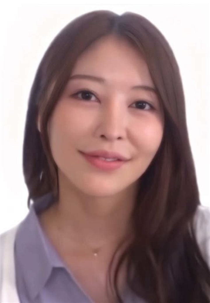 Ren Kamiki: Rising Star in the Entertainment Industry