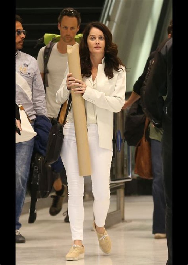 Robin Tunney Accident: A Comprehensive Look into the Incident and Her Remarkable Journey