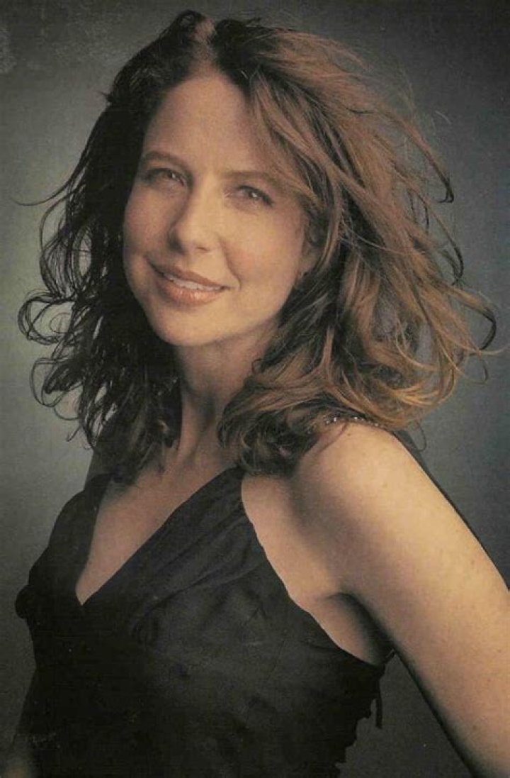 Unveiling the Life and Career of Robin Weigert