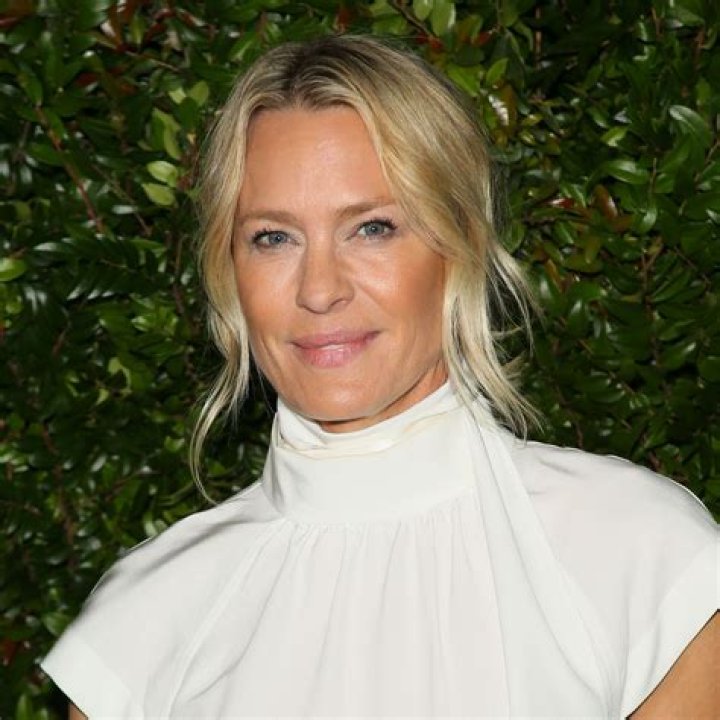Unveiling the Timeless Elegance of Robin Wright