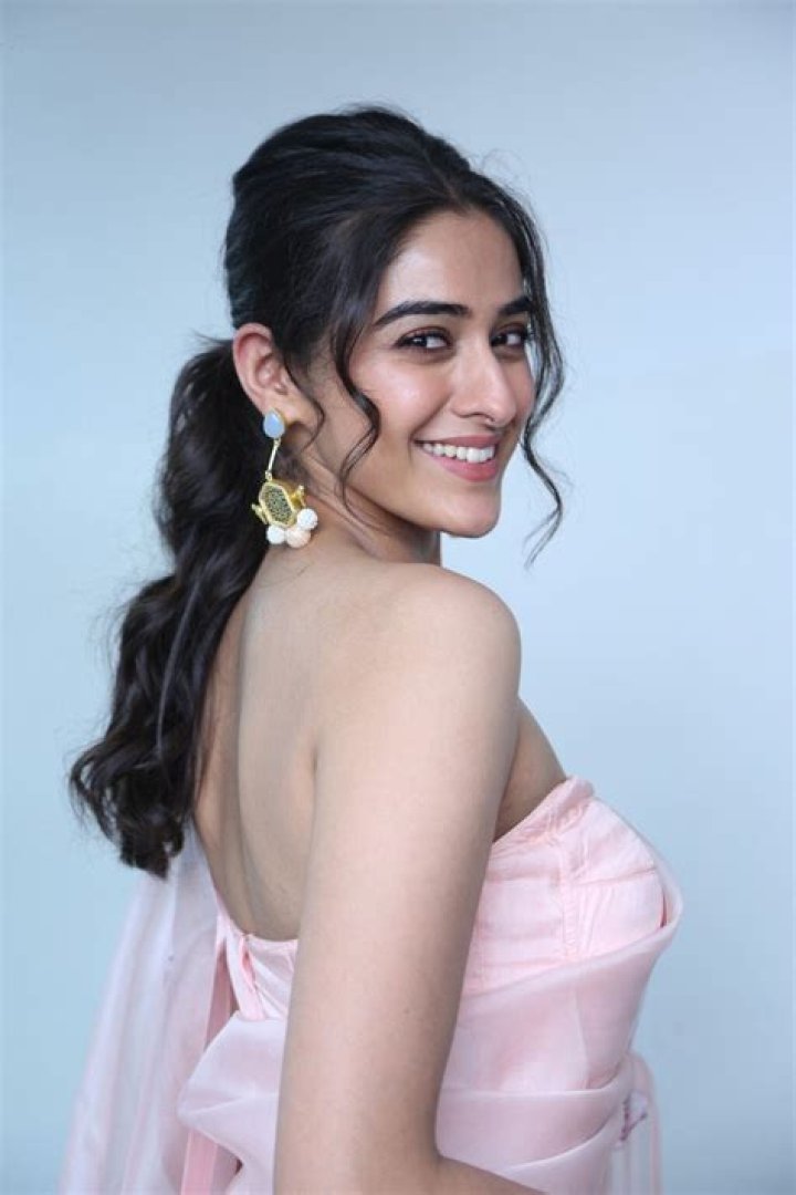 Sakshi Vaidya: A Rising Star in Bollywood