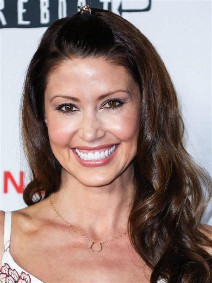 Exploring the Allure of Shannon Elizabeth: A Closer Look at Her Iconic Features