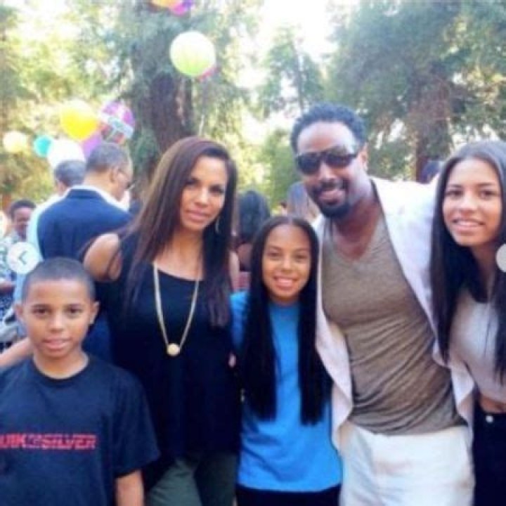 Unveiling the Life of Shawn Wayans' Wife: A Journey Through Love and Fame